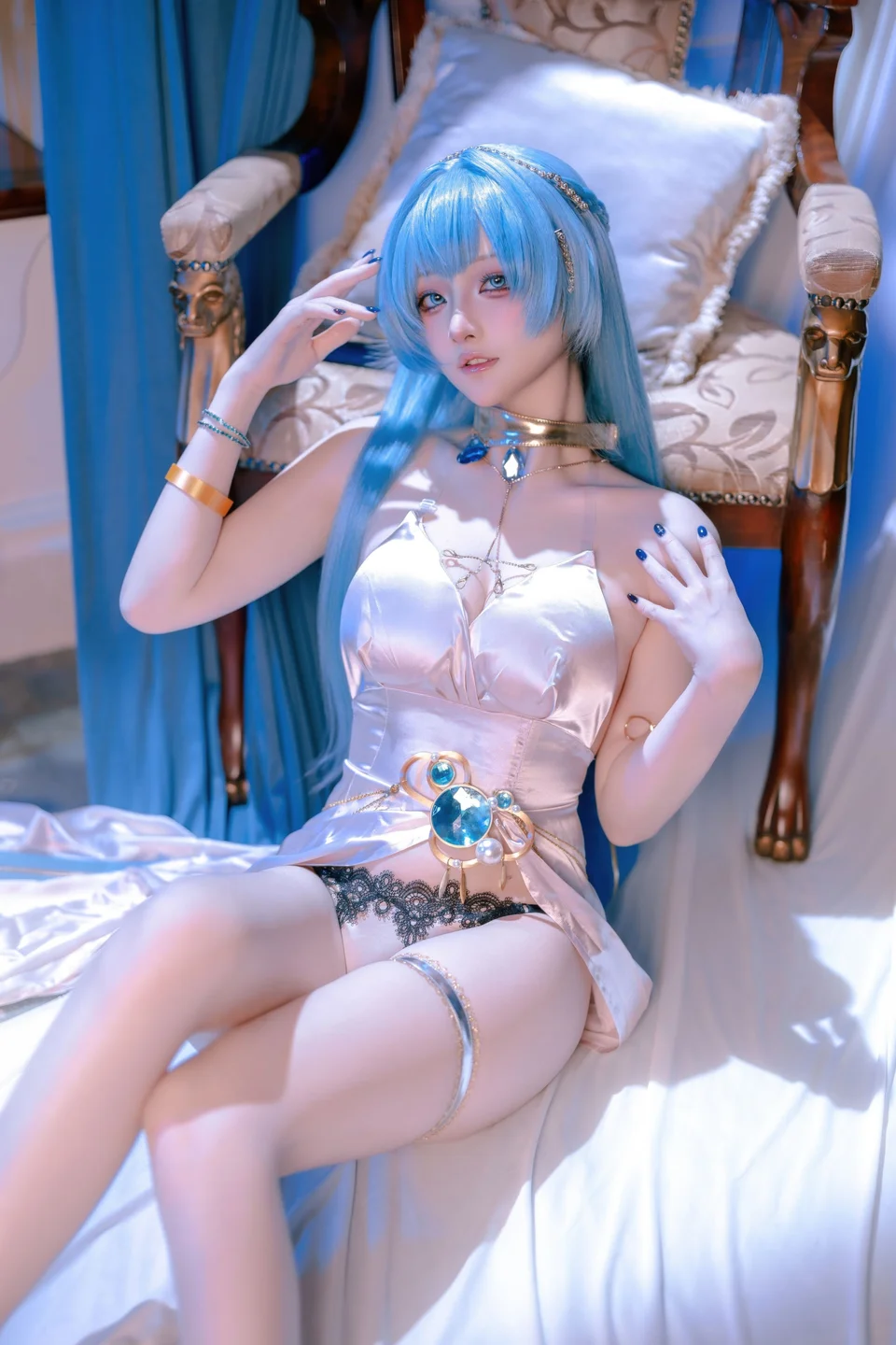 屿鱼_No_074_胜利女神：妮姬_海伦_礼服_60P_535MB tg@simisebaisi 【丝足阁】043.webp